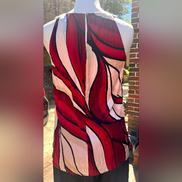 WHITE HOUSE BLACK MARKET WOMEN'S SLEEVELESS SILK STRETCH BLOUSE - TOP SIZE 2 - Picture 3 of 6